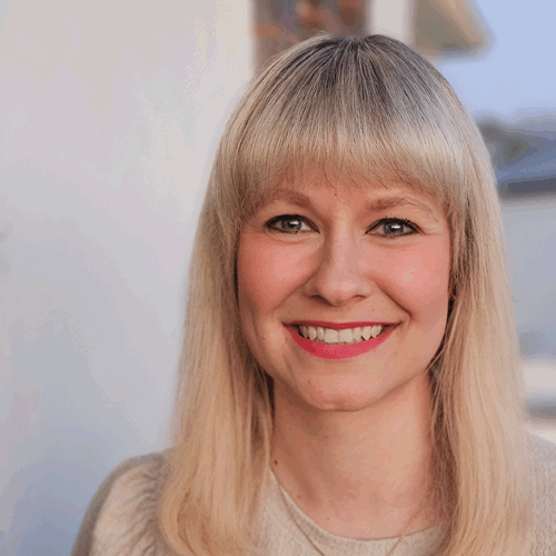 https://hahn-zahnarzt.de/content/2-team/team_4_nicolezimmermann.png
